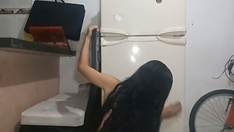My Stepsister'S Oral Skills Were Put To The Test As She Eagerly Took My Cock In Her Mouth - Spanish Porn